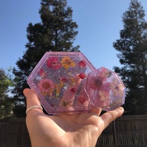 Resin coaster set